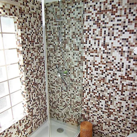 Santa Engracia - Altstadt Lisbon